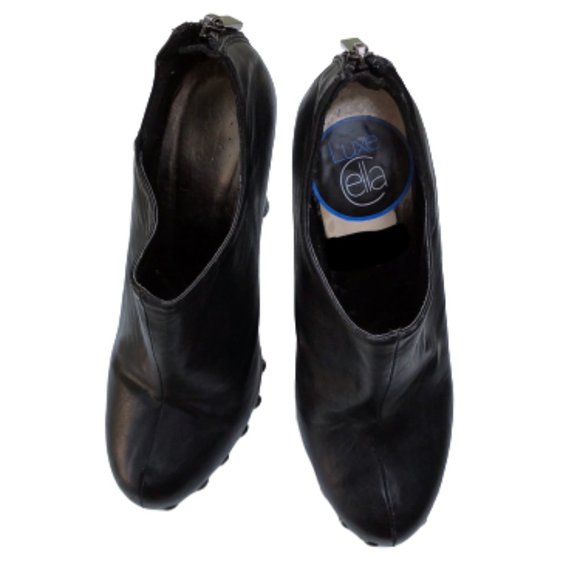 Dots Victoria Studded Ankle Booties - Picture 9 of 10